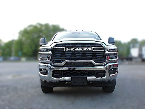 Used 2026 RAM 2500 Tradesman w/ Chrome Appearance Group image 4