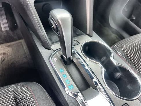 Used 2012 Chevrolet Equinox LT w/ Driver Convenience Package image 16