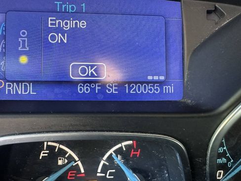 Used 2013 Ford Focus SE w/ SE Winter Pkg FWD image 19