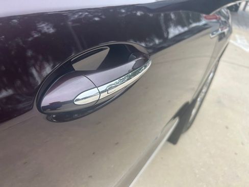 Used 2018 Buick Enclave Premium w/ Experience Buick Package image 30