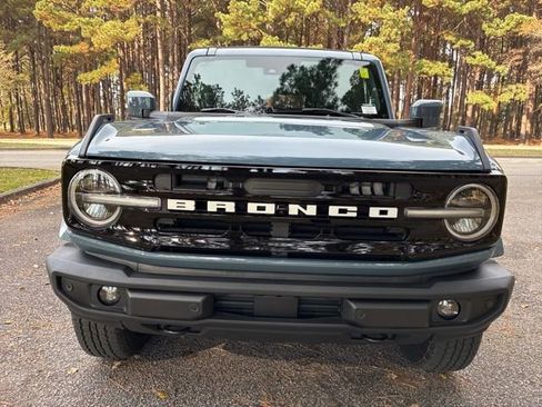 Used 2025 Ford Bronco Outer Banks image 8
