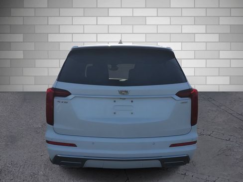 Certified 2023 Cadillac XT6 Premium Luxury w/ Technology Package FWD image 4