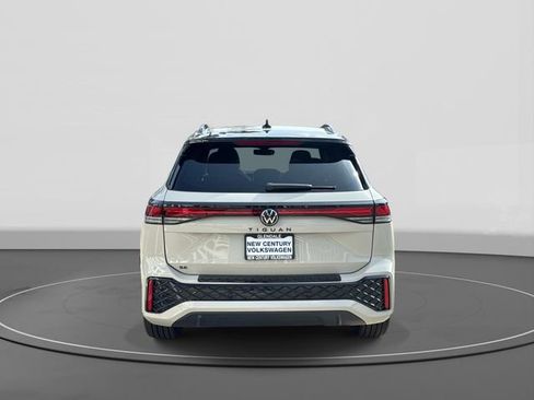 New 2026 Volkswagen Tiguan SE R-Line FWD image 4