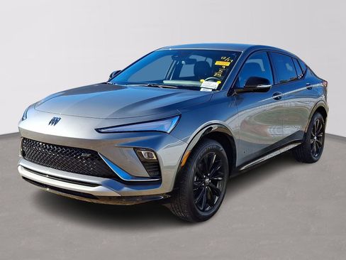 Used 2025 Buick Envista Sport Touring image 3