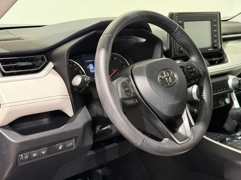 Used 2022 Toyota RAV4 XLE w/ Convenience Package AWD/4WD image 17