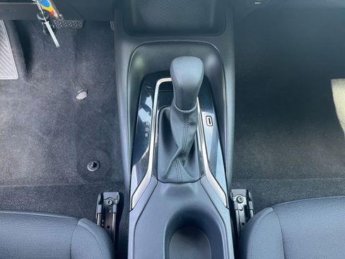 Used 2025 Toyota Corolla LE FWD image 39