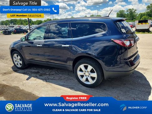 Used 2017 Chevrolet Traverse LT w/ Style and Technology Package FWD image 3