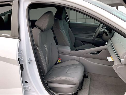 New 2026 Hyundai Elantra Sport image 11