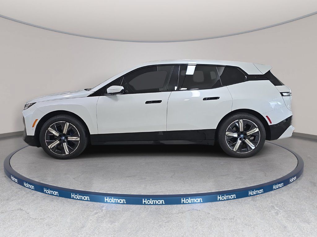 Certified 2024 BMW iX xDrive50 w/ Sport Package AWD/4WD image 11