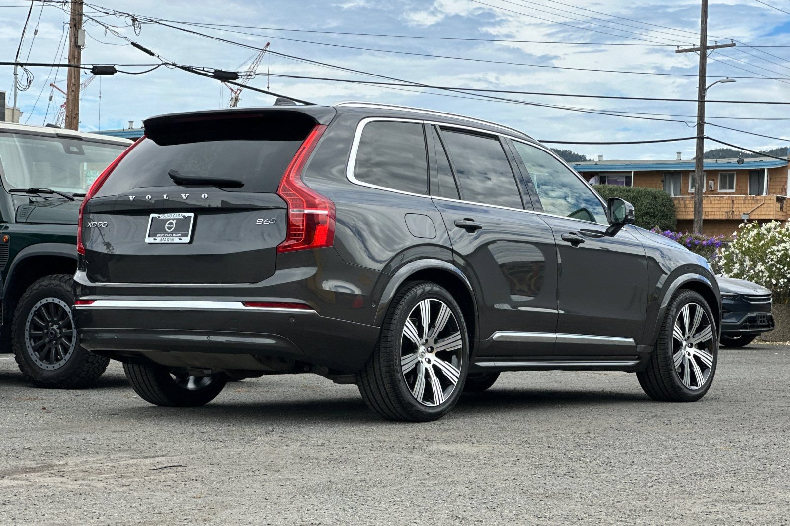Used 2025 Volvo XC90 B6 Ultra w/ Lounge Package AWD/4WD image 2