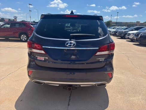Used 2017 Hyundai Santa Fe Limited FWD image 6