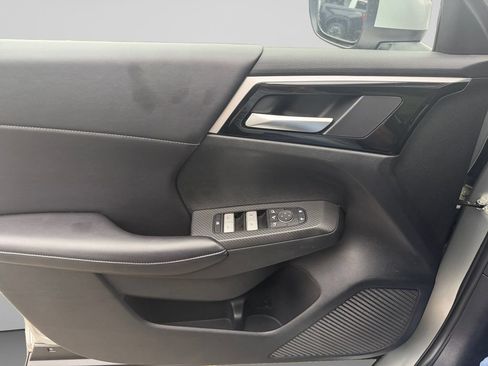 Used 2024 Mitsubishi Outlander 4WD Plug-In Hybrid image 23