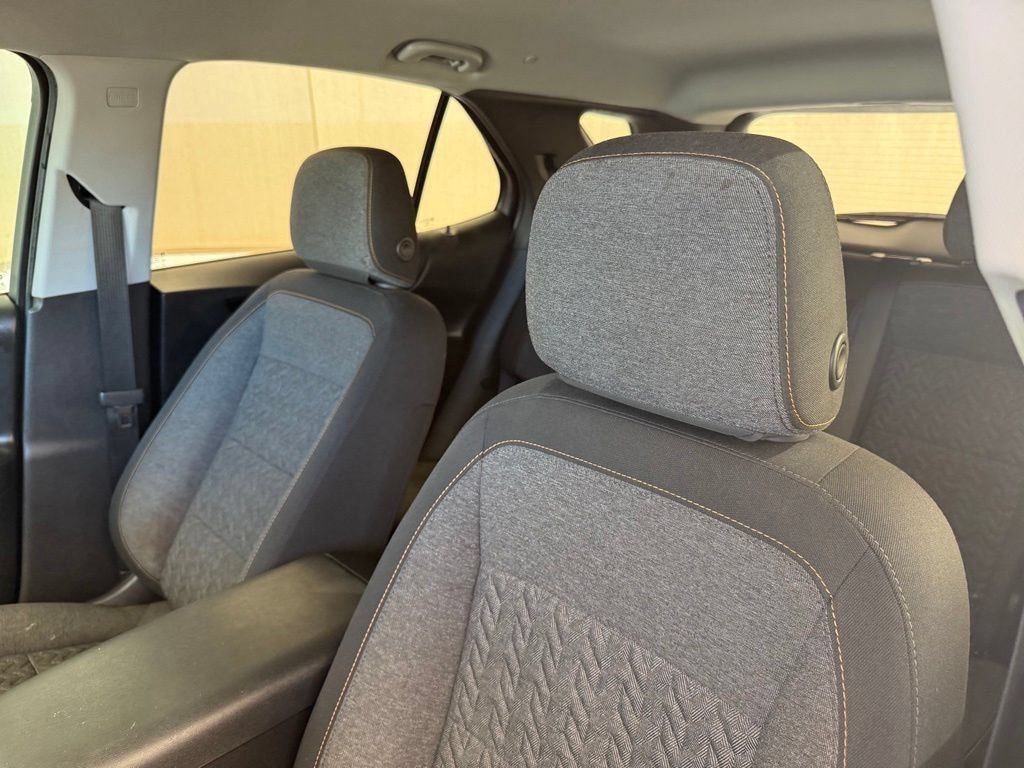 Used 2023 Chevrolet Equinox LT FWD image 22