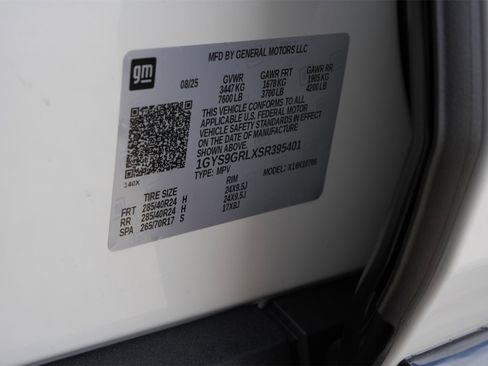 New 2025 Cadillac Escalade Sport Platinum w/ LPO, ONYX Package image 30