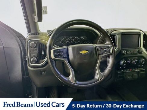 Used 2022 Chevrolet Silverado 1500 LT image 13