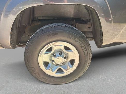 Used 2018 Toyota Tacoma SR AWD/4WD image 11