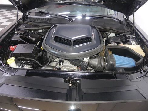 Used 2022 Dodge Challenger R/T Scat Pack w/ Shaker Package RWD image 11