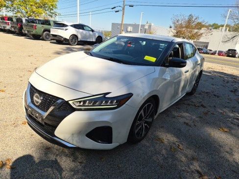 Used 2023 Nissan Maxima SV w/ Floor Mat Group image 5