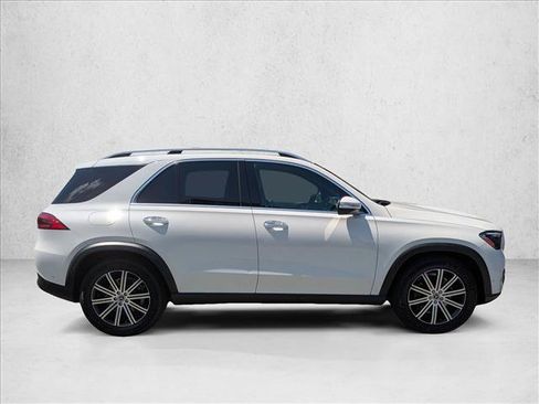 Used 2025 Mercedes-Benz GLE 350 4MATIC image 4
