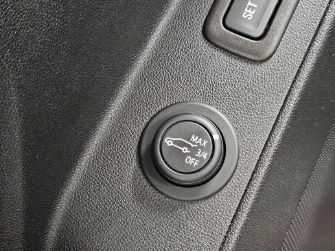 Certified 2022 Chevrolet Equinox Premier FWD image 37