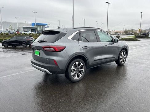 Used 2024 Ford Escape Platinum AWD/4WD image 5