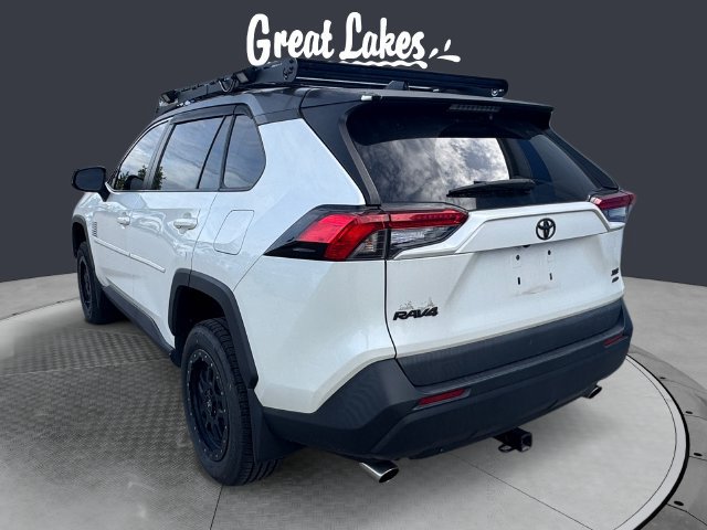 Used 2021 Toyota RAV4 XLE Premium AWD/4WD image 3