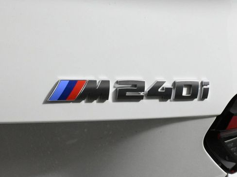 Used 2025 BMW M240i xDrive Coupe w/ Premium Package image 39