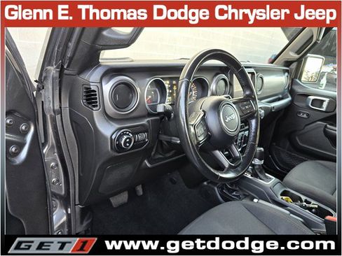 Certified 2021 Jeep Gladiator Willys image 13