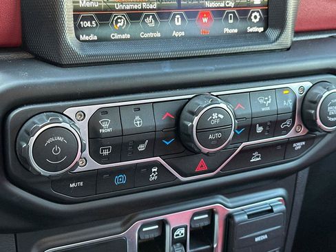 Used 2023 Jeep Wrangler Unlimited Rubicon 4xe image 23