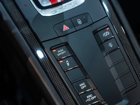 Used 2018 Porsche 911 GT2 RS RWD image 47