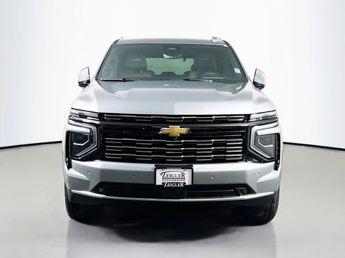 Used 2025 Chevrolet Tahoe High Country AWD/4WD image 2