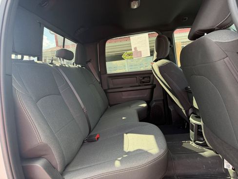 Used 2024 RAM 3500 Tradesman w/ Chrome Appearance Group AWD/4WD image 19