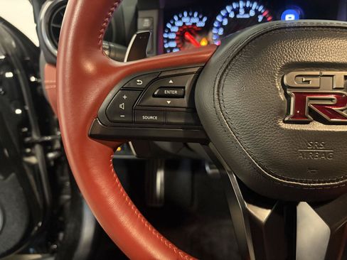 Used 2024 Nissan GT-R Premium w/ Premium Interior Package AWD/4WD image 21