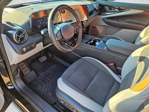 New 2025 Chevrolet Blazer EV SS image 3