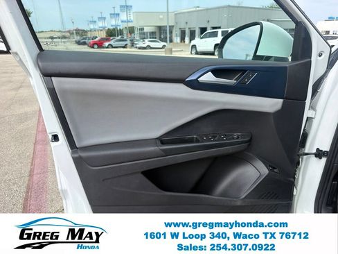 Used 2022 Volkswagen Taos SE FWD image 10