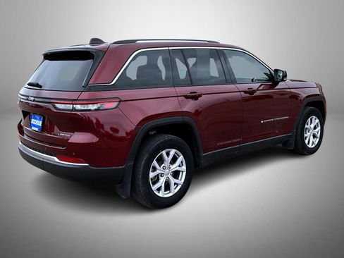 Certified 2022 Jeep Grand Cherokee Limited w/ MOPAR Finishing Package image 5