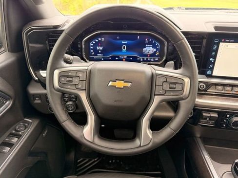 Used 2023 Chevrolet Silverado 1500 LTZ w/ LTZ Convenience Package II AWD/4WD image 16