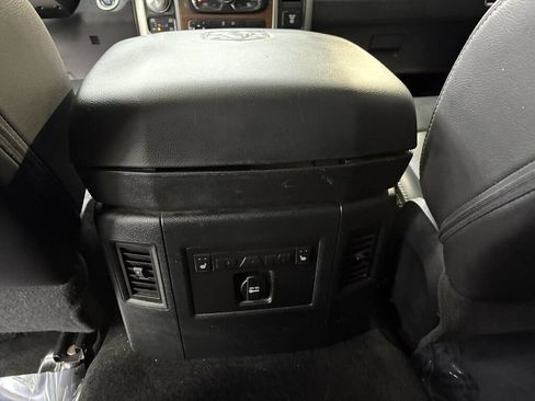 Used 2016 RAM 1500 Laramie w/ Convenience Group AWD/4WD image 13