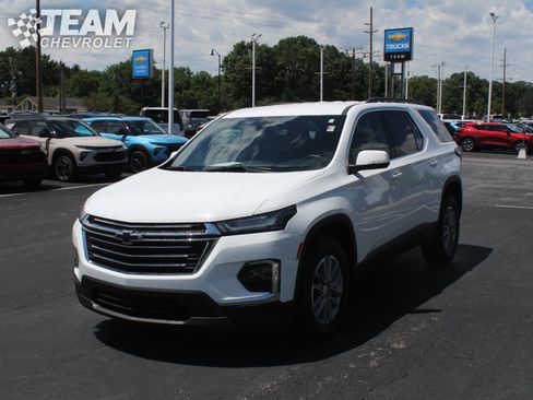 Used 2023 Chevrolet Traverse LT FWD image 8