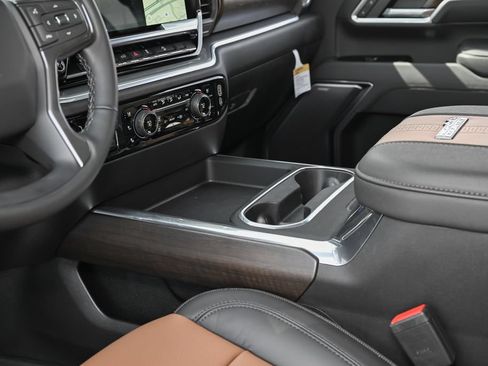 New 2026 Chevrolet Silverado 2500 High Country w/ Technology Package AWD/4WD image 39