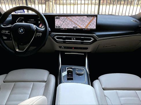 Used 2023 BMW 330i Sedan w/ Premium Package image 16