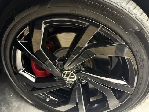 Used 2024 Volkswagen Jetta GLI Autobahn w/ GLI Black Package image 32