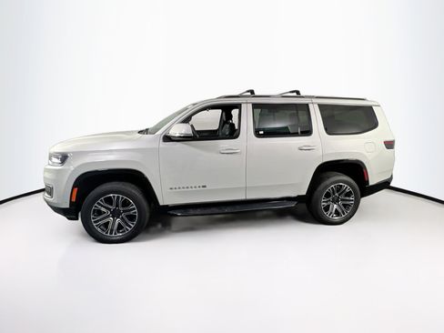 Used 2022 Jeep Wagoneer Series III AWD/4WD image 8