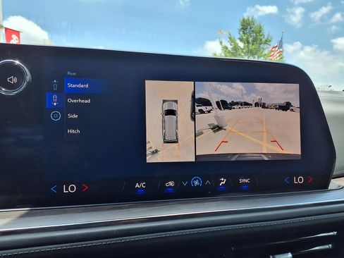 Used 2025 Chevrolet Tahoe LS RWD image 15