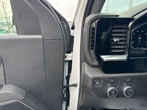 New 2026 GMC Sierra 1500 Elevation image 14