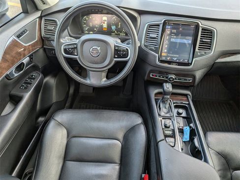 Used 2019 Volvo XC90 T6 Momentum w/ Protection Package Premier image 26