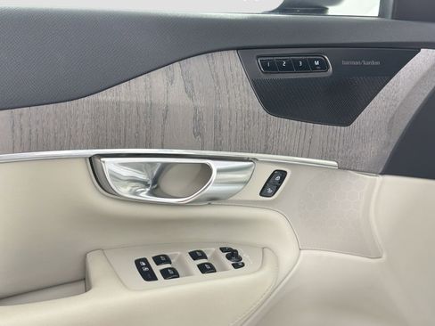 Certified 2023 Volvo XC90 B5 Plus w/ Protection Package AWD/4WD image 17