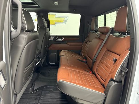 New 2026 GMC Sierra 2500 Denali Ultimate image 15