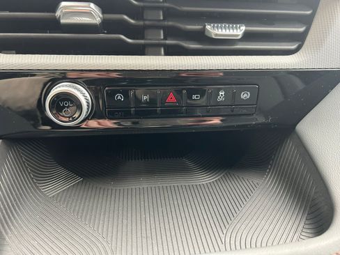 New 2026 Ford Explorer Active w/ Active Comfort Package AWD/4WD image 18