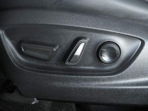 Used 2024 Toyota bZ4X AWD image 13